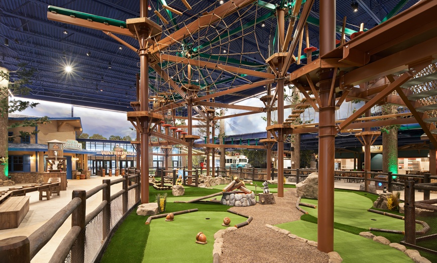 Image 3: Great Wolf Lodge Water Park Resort near San Francisco